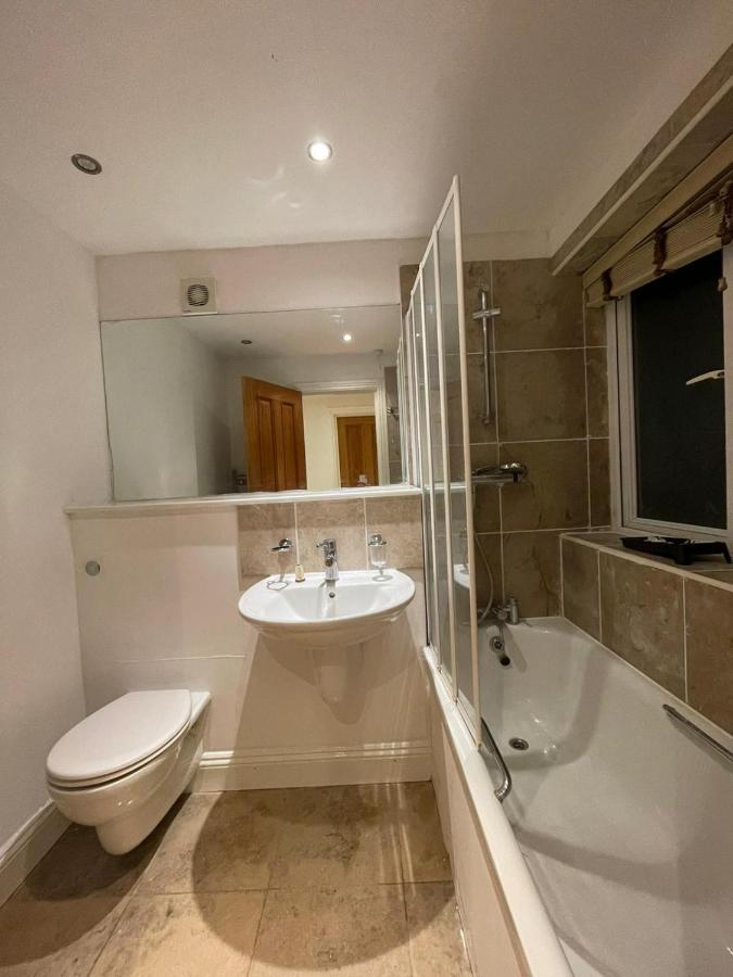 Beautiful & Luxurious Apartment In Richmond Richmond  Bagian luar foto