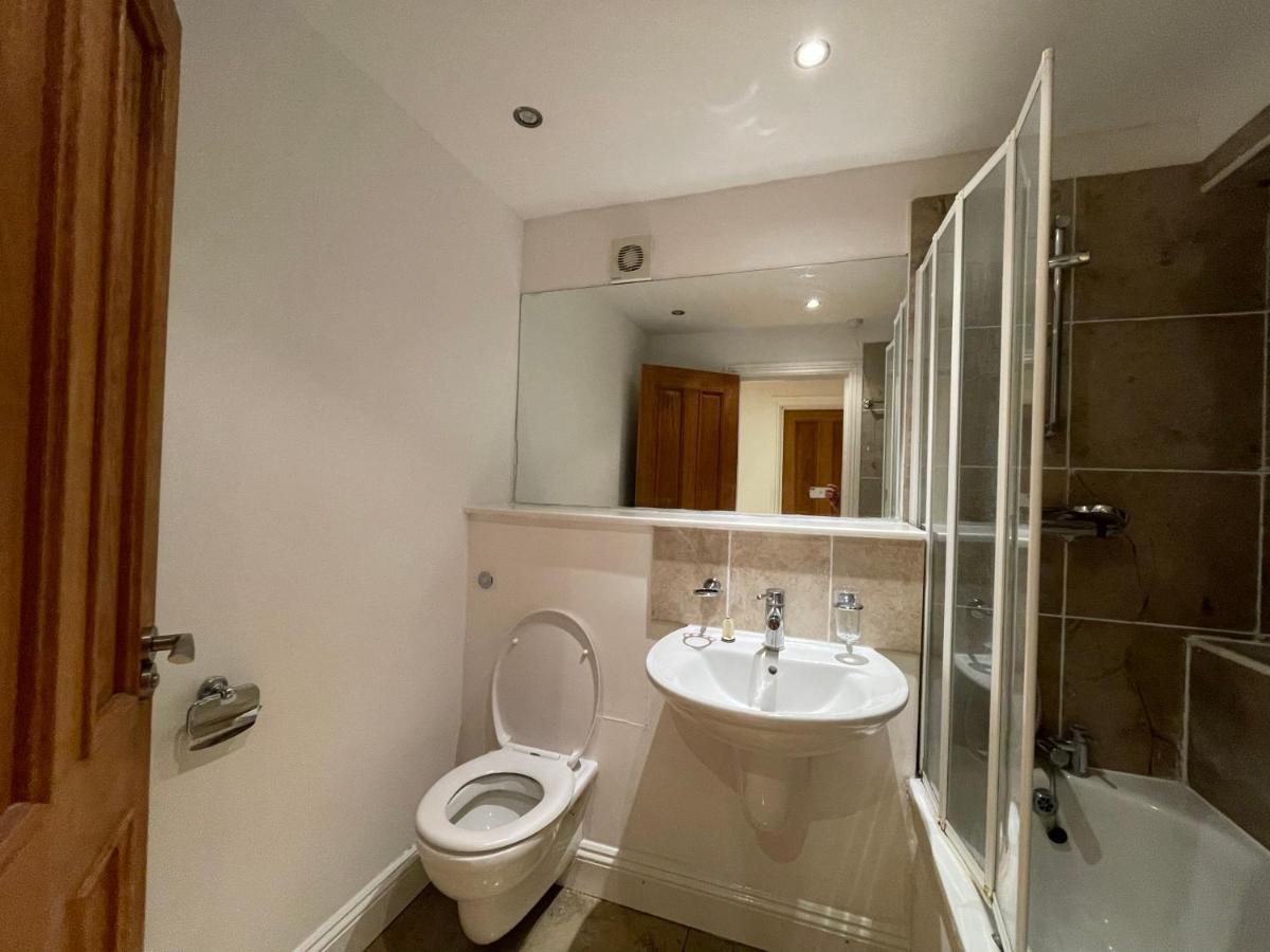 Beautiful & Luxurious Apartment In Richmond Richmond  Bagian luar foto